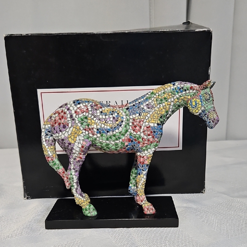 Trail Of Painted Ponies Caballo Brillante 2003